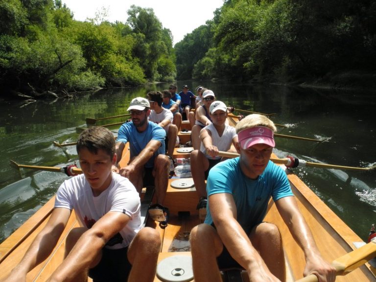 Kirchboot im Ketscher Altrhein