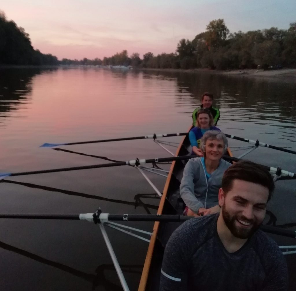 Abendhimmel über dem Altrhein