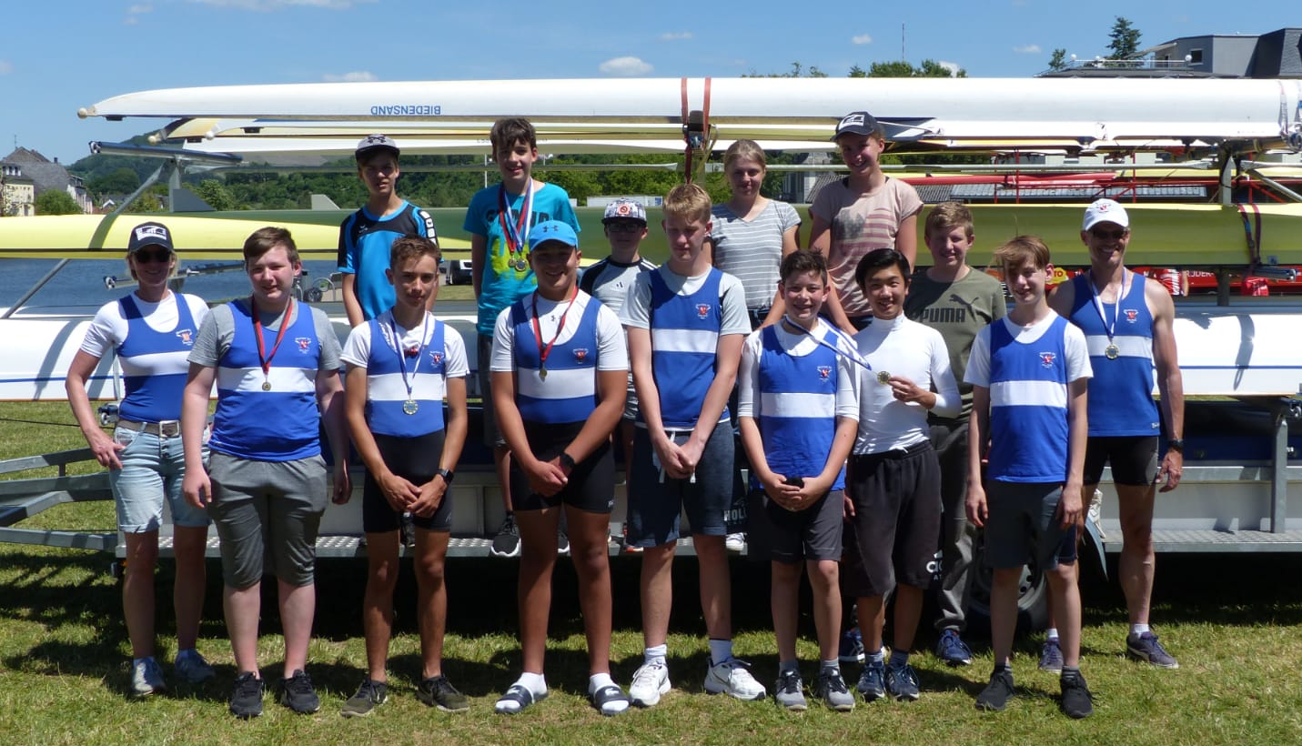Gruppenfoto in Saarburg (Foto: Daniel Jung)